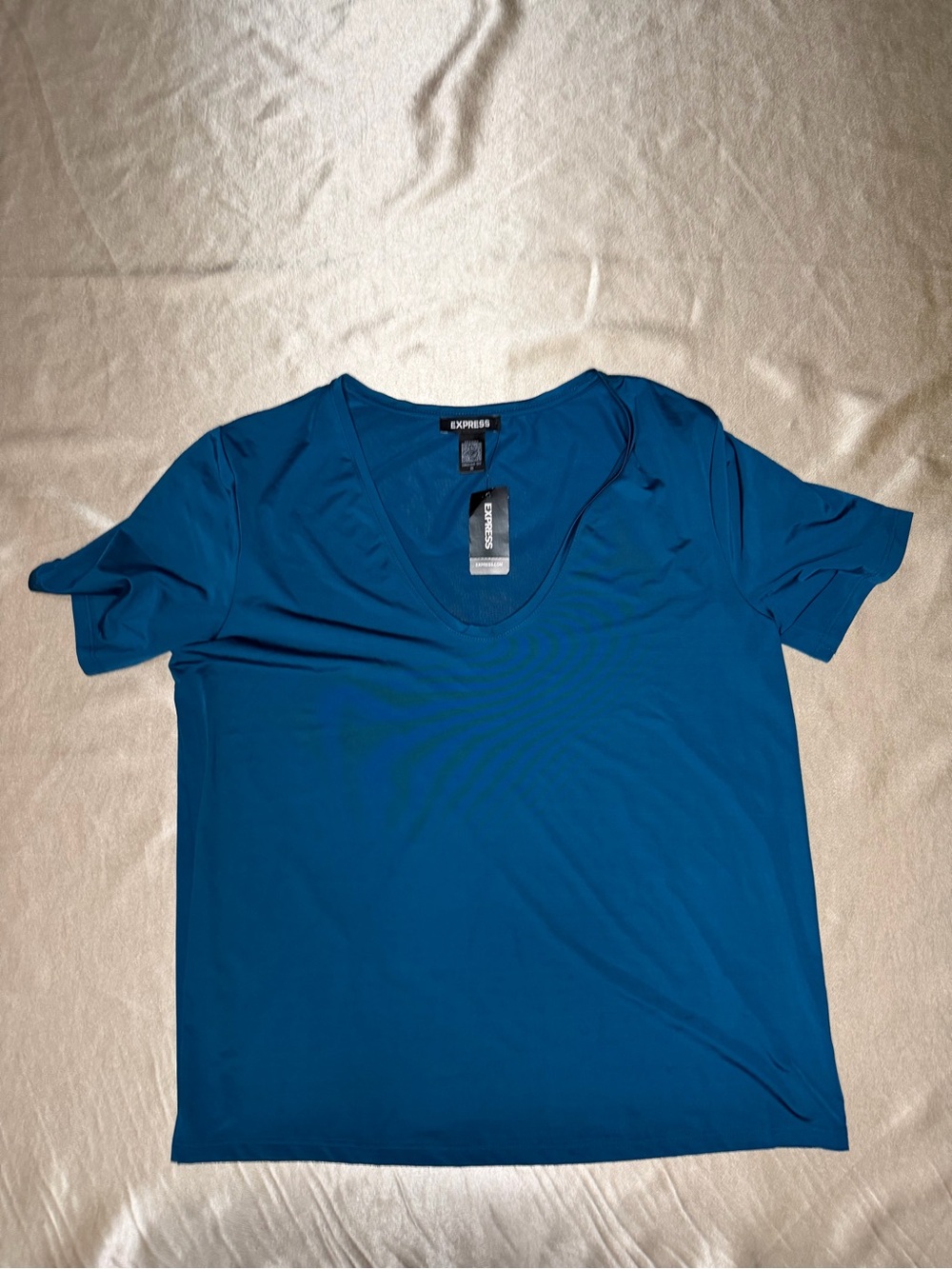 Express Conscious Edit V-Neck T-Shirt Size XS NWT